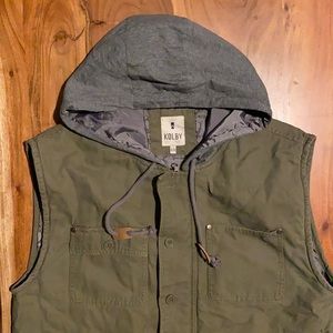 Insulated Vest w Hood